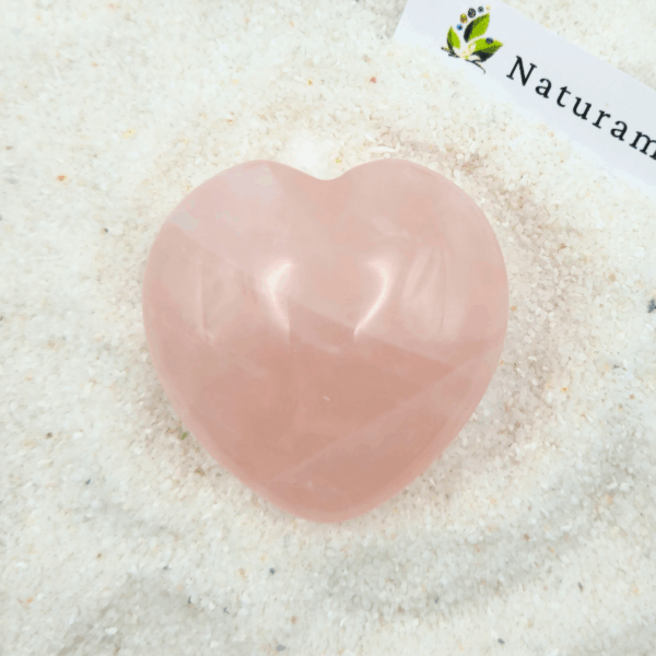 Quartz rose naturel en forme de cœur – 40 mm