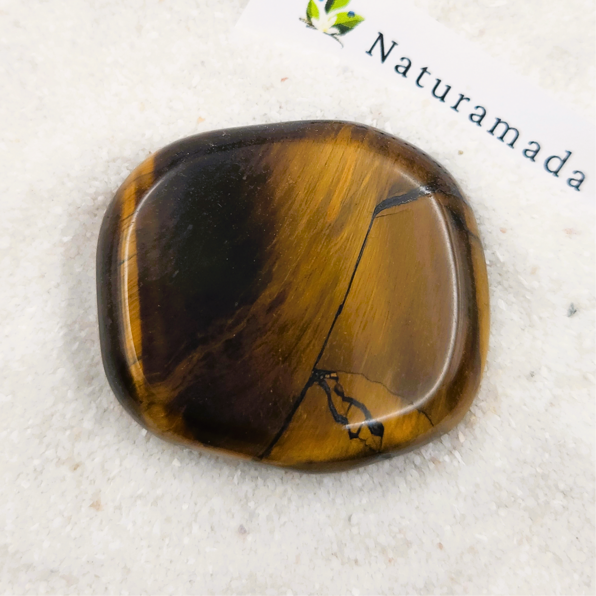 Galet plat en Œil de Tigre – 40 mm | Pierre naturelle de protection et d’ancrage